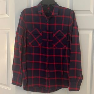 Fall flannel!! Jcrew Red and Navy Plaid Button Down Shirt